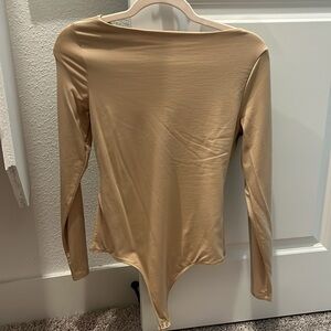 abercrombie beige long sleeve bodysuit - size medium